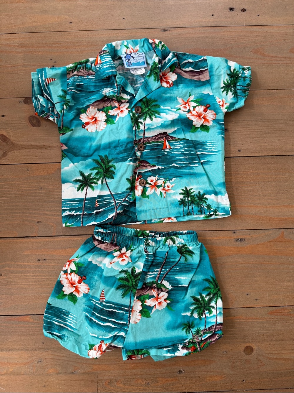Authentic Hawaiian Toddler Tropical Set Never Worn - 12 Months